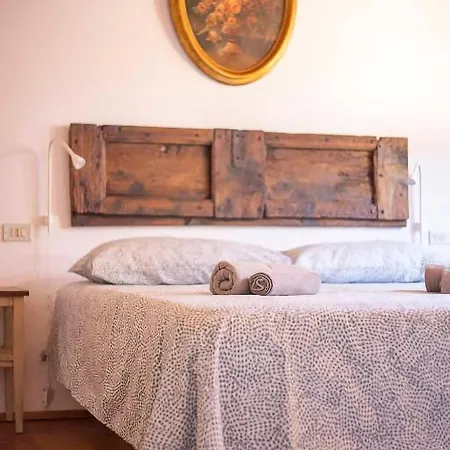 Le Ortensie - Country House With Private Garden Holiday home Pisano